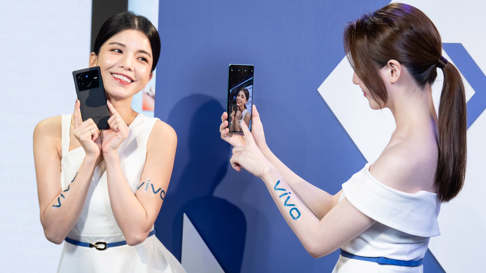 vivo 年終優惠登場！X80、V25 最高折 8,000 元，另有配件大放送