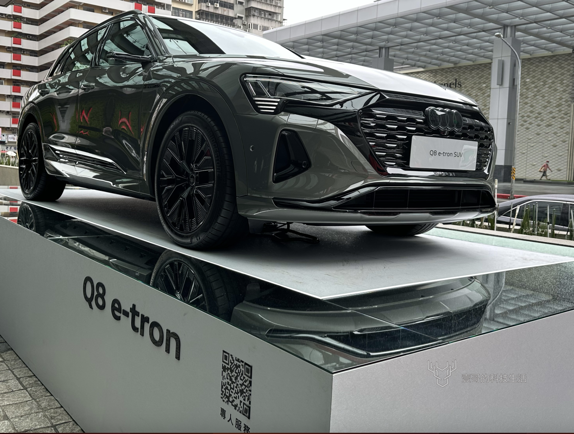 純電跑旅 Audi Q8 e-tron 車系售價 318.5 萬元起｜電力升級、兼具性能與最新車聯網科技