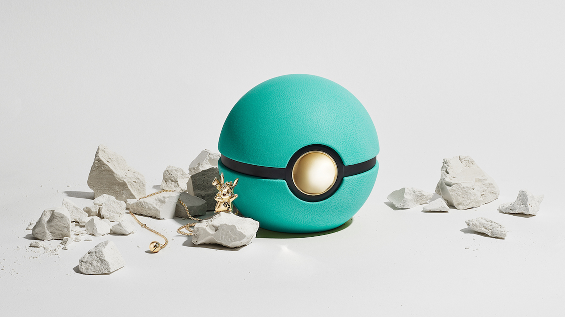 Tiffany & Co. 與 Pokémon 寶可夢聯名首飾登場！6 大角色 9 款鍊墜與精靈球首飾盒同步推出，最貴一款要價 101 萬元