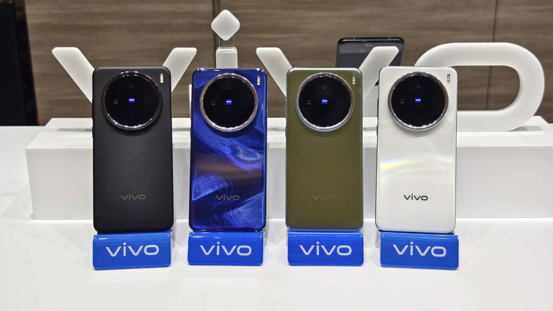 vivo X200 Pro mini 是否會有國際版？vivo 台灣總經理陳怡婷表示：「沒有什麼不可能！」